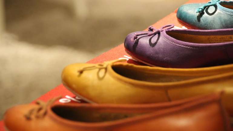 flat shoes